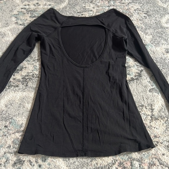 Lululemon black long sleeve top - Picture 6 of 10